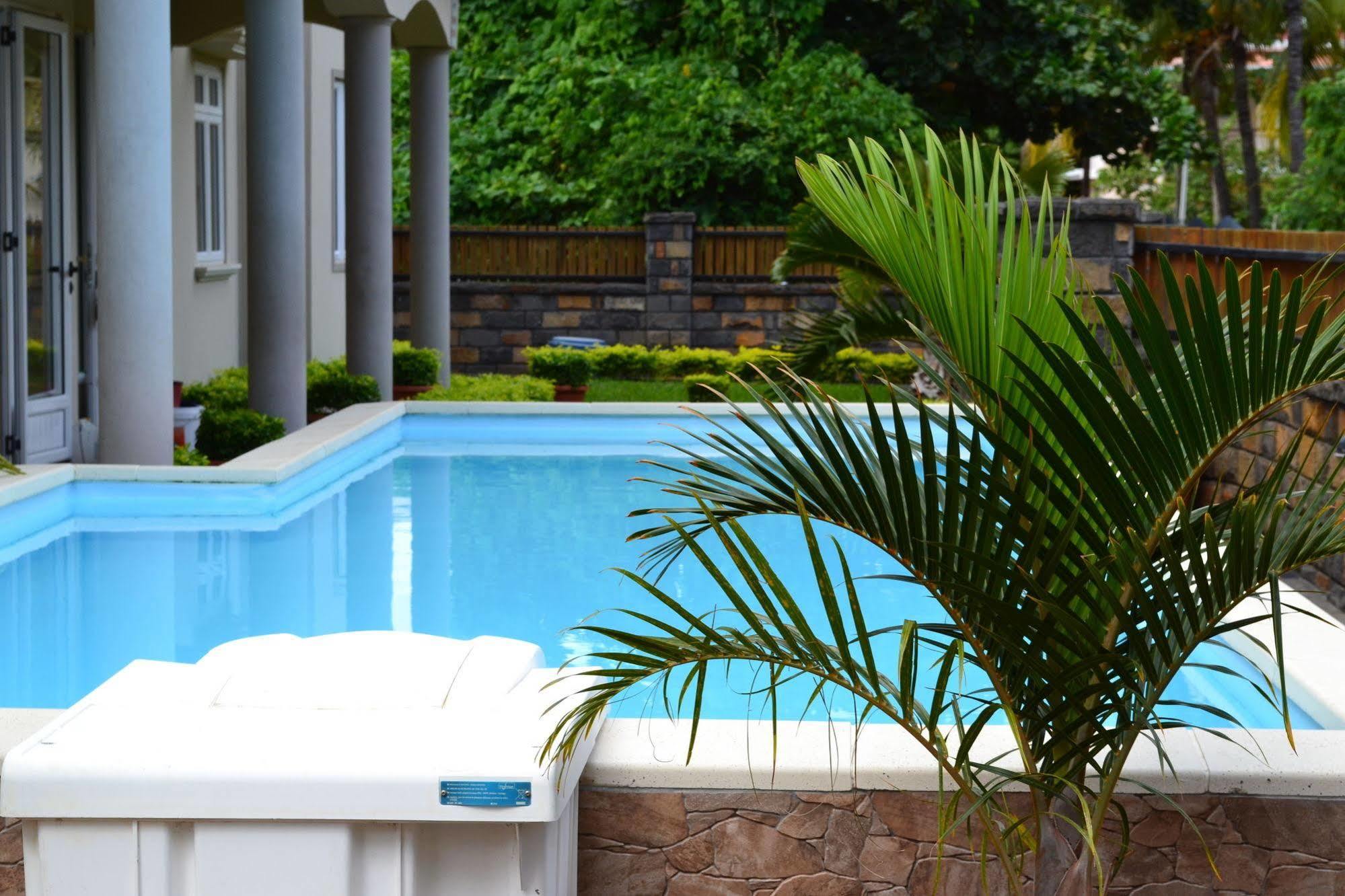 Jet Villa Flic en Flac Exterior photo